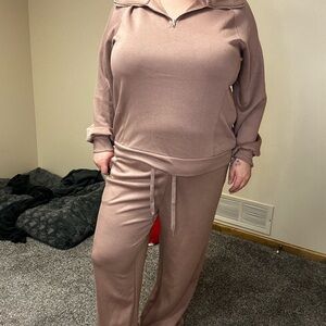 Cozy Mauve Lounge Set